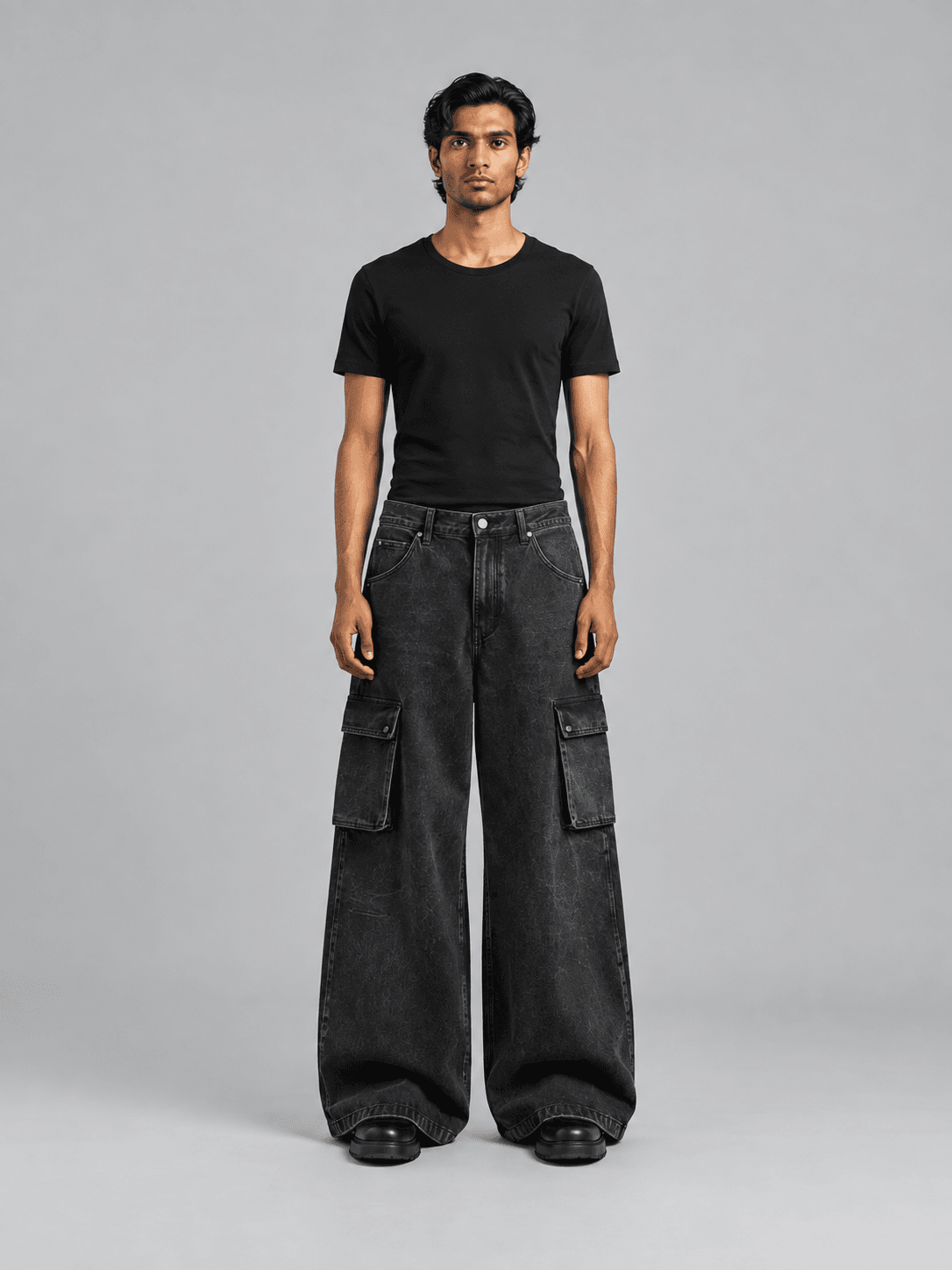 Monolith Wide Cargo — Front view