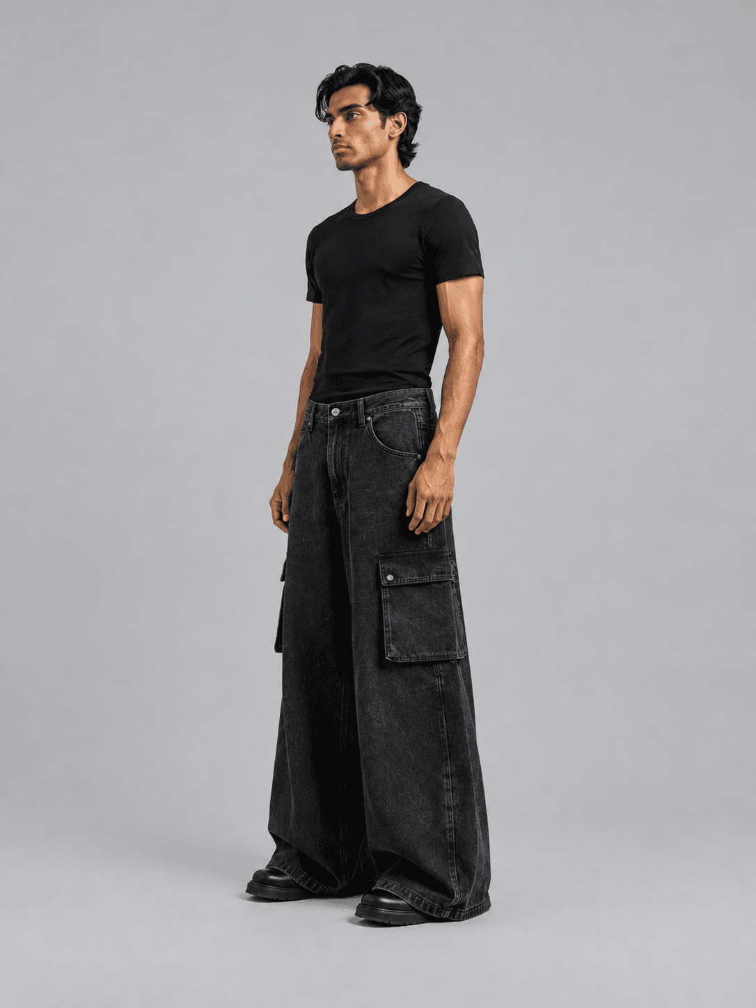 Monolith Wide Cargo — Side view
